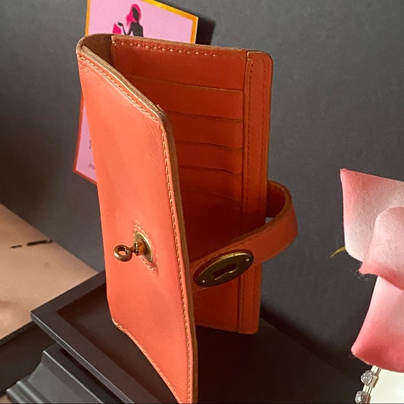 “ FOSSIL “ Leather Wallet - Picture 11 of 16